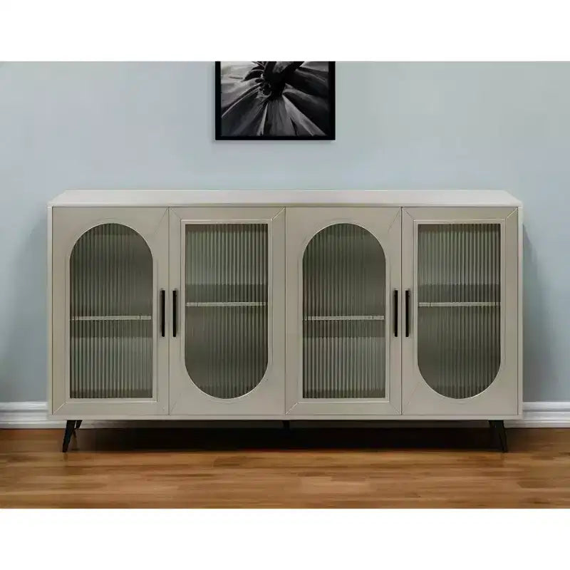 Bahut HomeRoots 60 avec quatre portes en bois doré et verre
