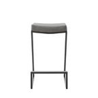 Tabouret de bar sans dossier HomeRoots 26 en similicuir gris et noir et fer forgé à hauteur de comptoir