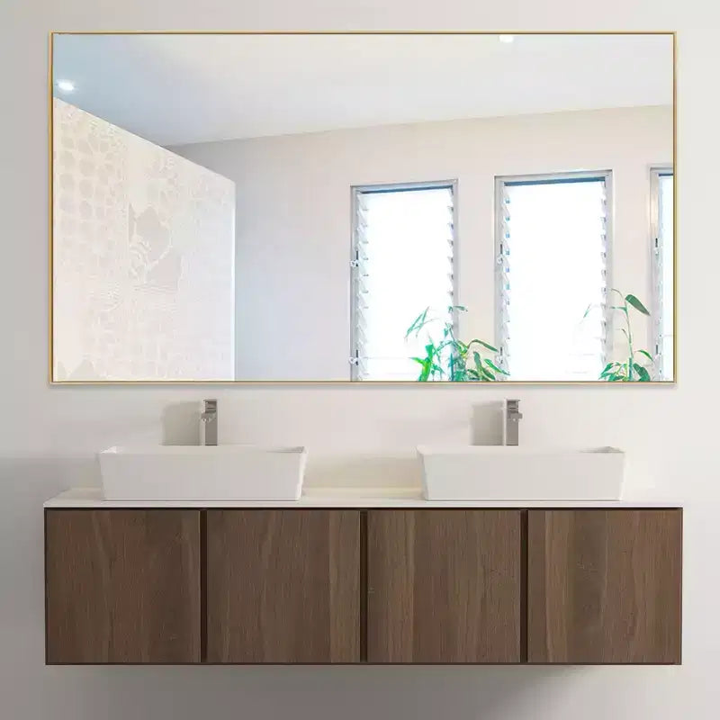 Miroir mural de salle de bain PexFix rectangulaire à cadre métallique doré de 35 po L x 59 po H