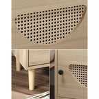 Table d'appoint en rotin avec porte décorative en rotin, petite table d'appoint avec station de charge, étagère et tiroir en bois, pour chambre à coucher, salon