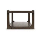 Table basse Breckington de Signature Design by Ashley – Finition en bois brun foncé avec roulettes et étagère de rangement inférieure
