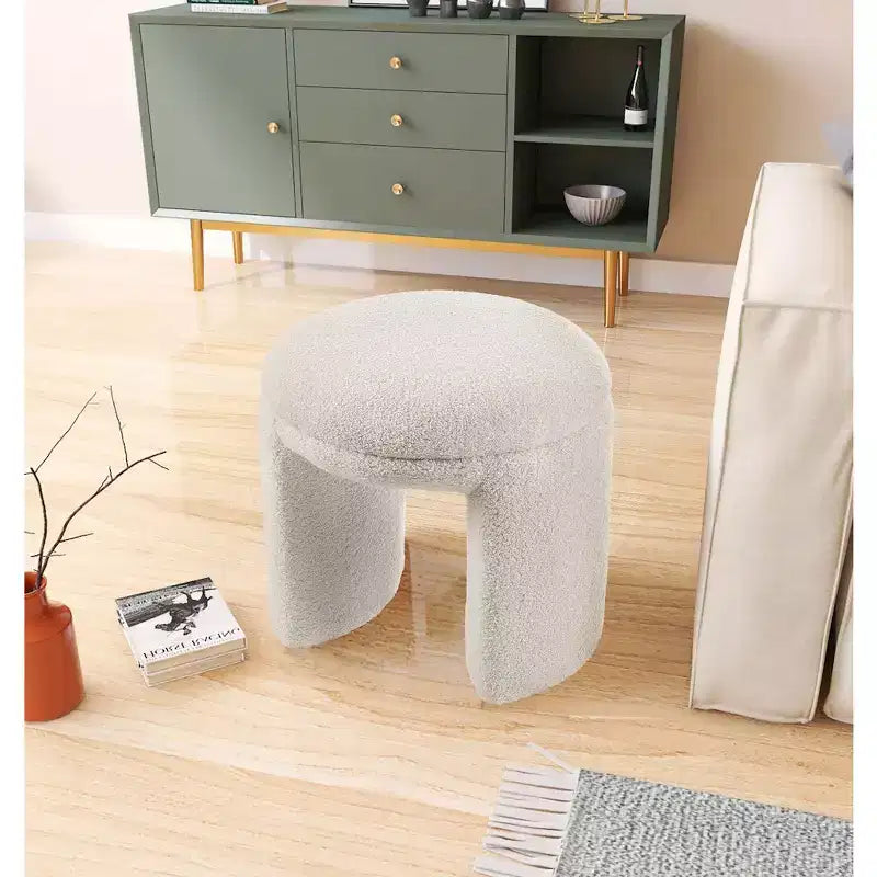 Meridian Furniture, Pouf/Tabouret en Tissu Peluche Fausse Fourrure Bowen