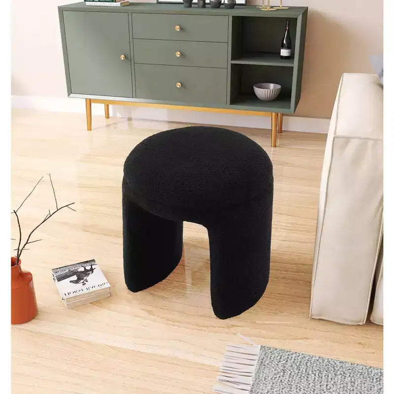 Meridian Furniture, Pouf/Tabouret en Tissu Peluche Fausse Fourrure Bowen