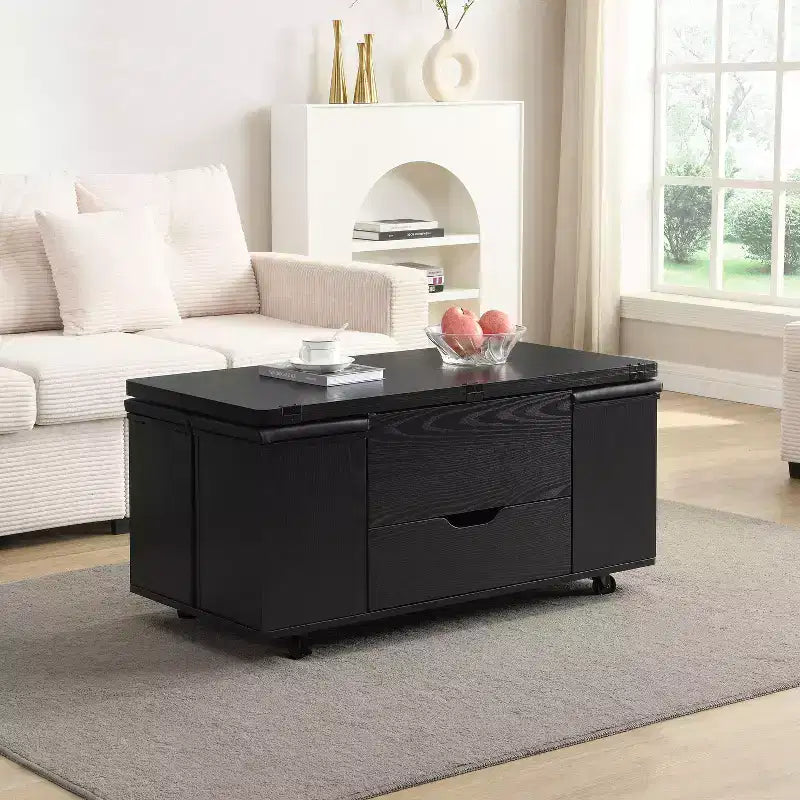 Table basse moderne fonctionnelle Okak avec plateau relevable, rangement dissimulé et tabourets, ensemble de table basse tendance pour salon, bureau