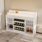 Meuble bar/cave à vin multicouche blanc Famapy : comptoir en verre à motif ondulé, conception à plusieurs niveaux, rangement spacieux pour vins et spiritueux, éclairage d'ambiance