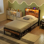 Cadre de lit plateforme moderne double GDFStudio Kian en métal avec tête de lit de rangement, station de charge et lumières LED