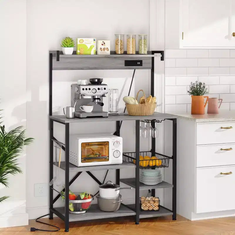 Étagère de Boulanger Celebalcony avec Prise de Courant, Étagères de Rangement Ouvertes de 34,7 po avec Panier en Fil, Support de Micro-ondes de Cuisine avec 6 Crochets en Forme de S