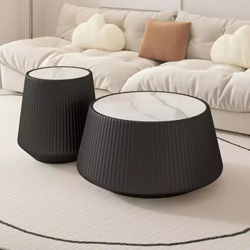 Table d'appoint ronde moderne avec finition en cuir PU, dessus en pierre frittée blanche, table d'appoint élégante pour le salon ou les petits espaces - Panipeachy