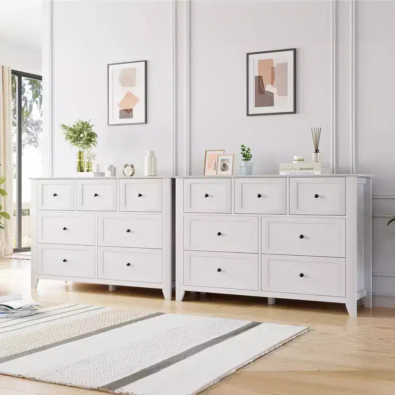 Commode moderne large à 7 tiroirs avec poignées métalliques, meuble de rangement en bois pour chambre à coucher, couloir ou entrée