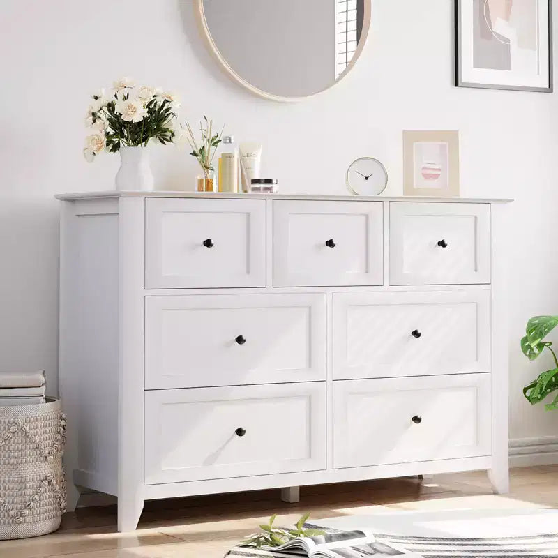 Commode moderne large à 7 tiroirs avec poignées métalliques, meuble de rangement en bois pour chambre à coucher, couloir ou entrée