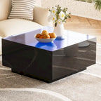 Table basse carrée laquée brillante