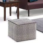Pouf d'inspiration marocaine WyndenHall Dougan Square en coton noir/naturel : Rembourré, aucun assemblage, nettoyer les taches.