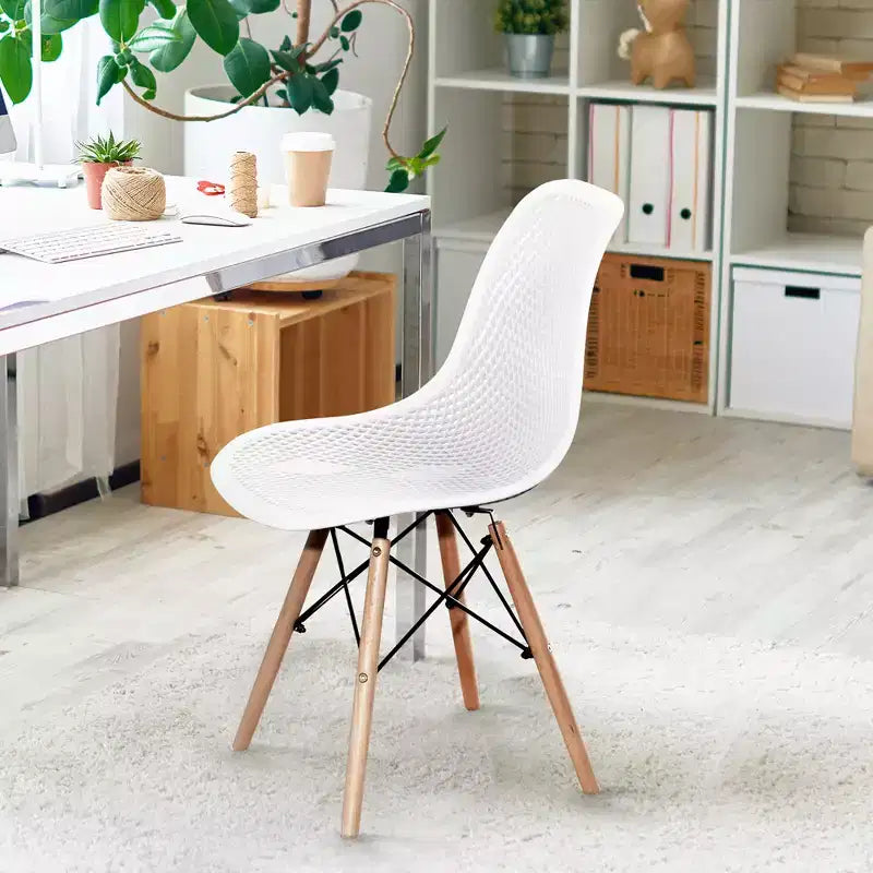 Costway Lot de 4 chaises en plastique ajourées avec pieds en bois style moderne du milieu du siècle
