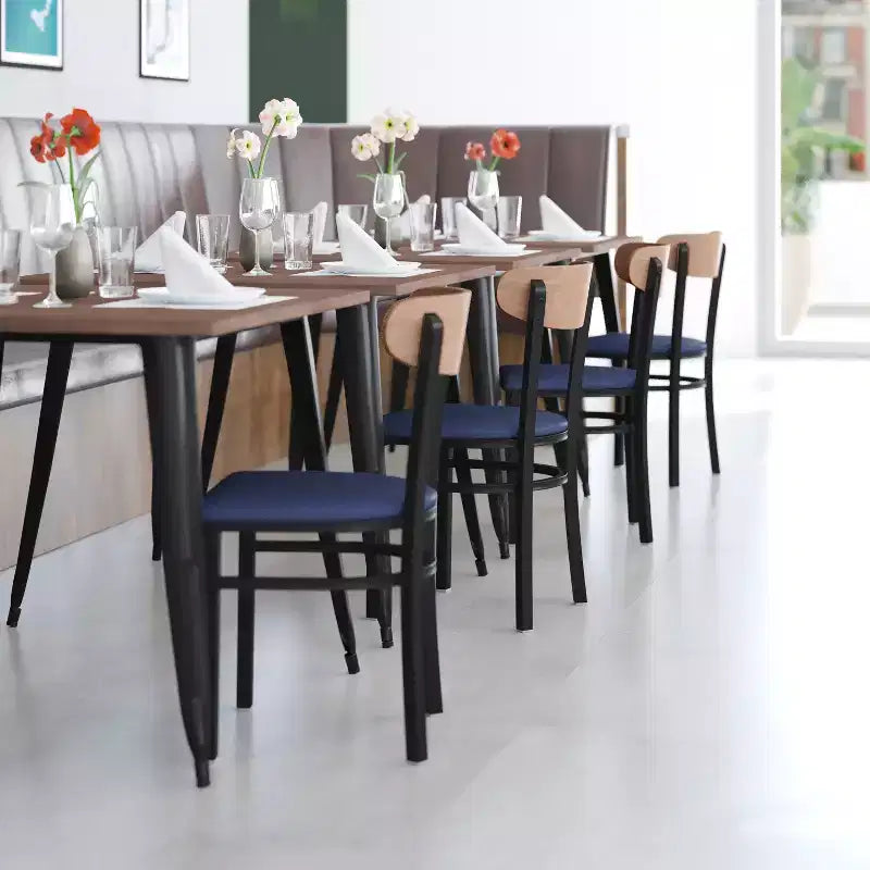 Chaise de salle à manger commerciale Flash Furniture Wright avec cadre en acier de 227 kg de capacité, assise en bois massif et dossier boomerang