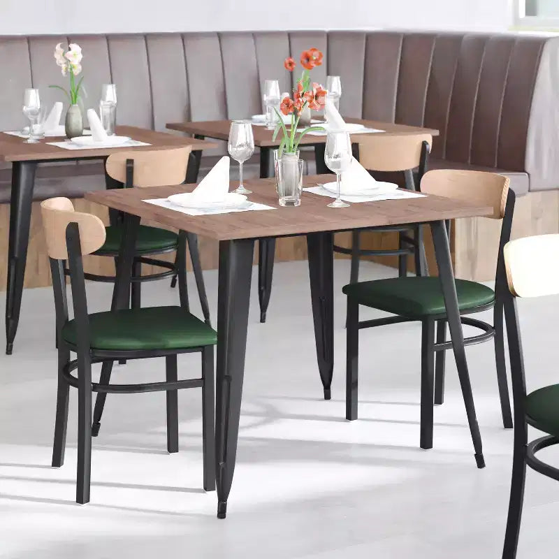 Chaise de salle à manger commerciale Flash Furniture Wright avec cadre en acier de 227 kg de capacité, assise en bois massif et dossier boomerang