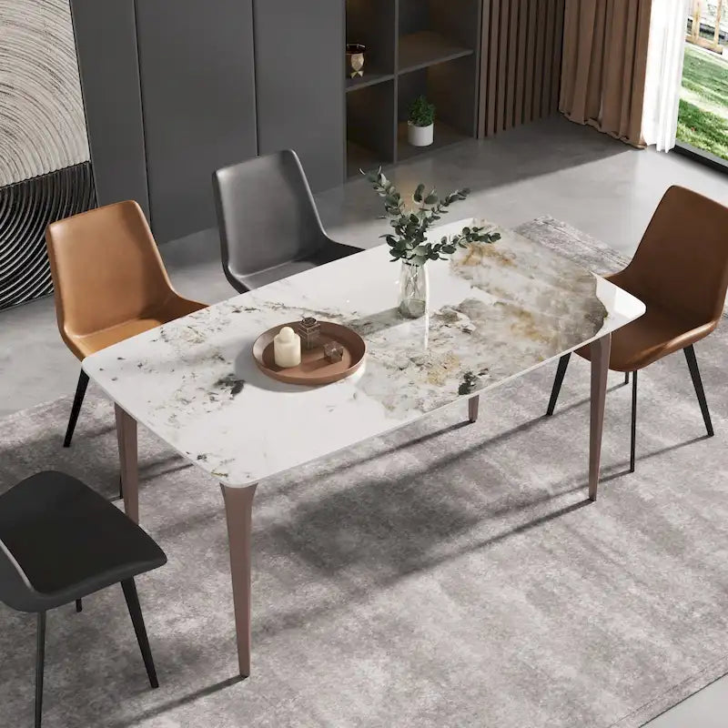 Table à manger moderne en ardoise, plateau en pierre frittée motif Pandora et pieds en métal.