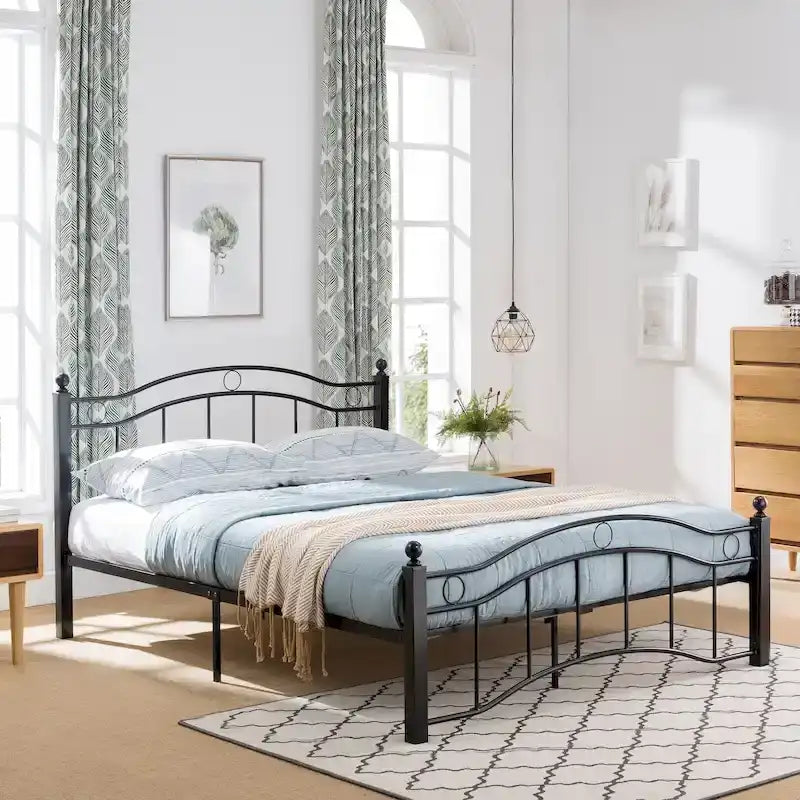 Cadre de lit en fer contemporain Bouvardia par Christopher Knight Home