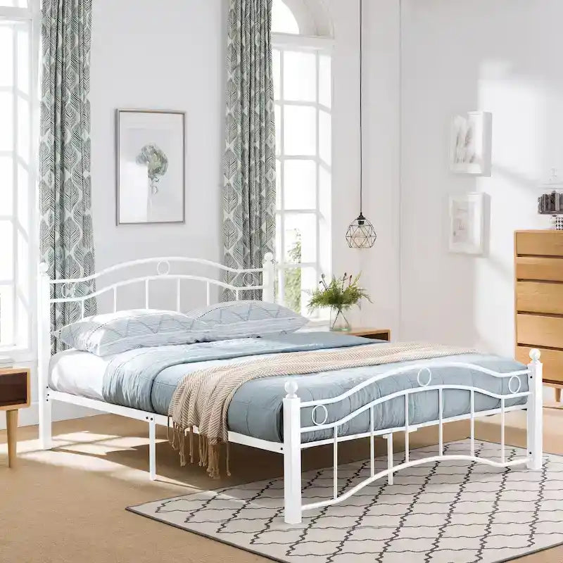 Cadre de lit en fer contemporain Bouvardia par Christopher Knight Home
