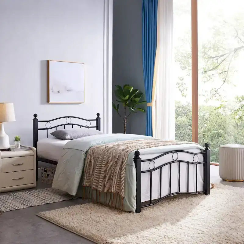 Cadre de lit en fer contemporain Bouvardia par Christopher Knight Home