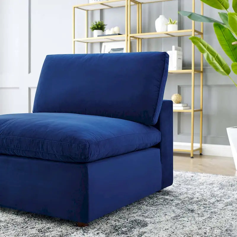 Chaise sans accoudoirs en velours capitonné de performance garnie de duvet Commix