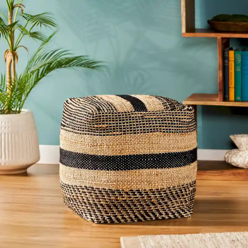 Pouf en tissu bohème fait à la main Caiman de Christopher Knight Home