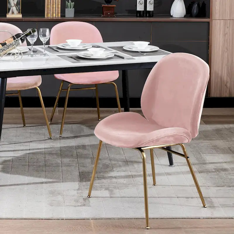 Chaise de salle à manger Porthos Home Cace en velours et pieds dorés