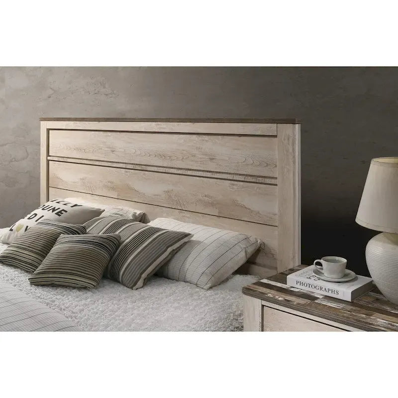Ensemble de chambre à coucher 5 pièces Roundhill Furniture Imerland avec finition blanchie, très grand lit
