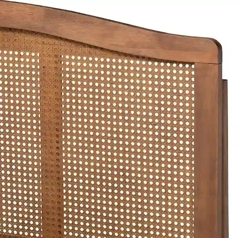 Lit plateforme Carson Carrington en bois de banga et rotin synthétique