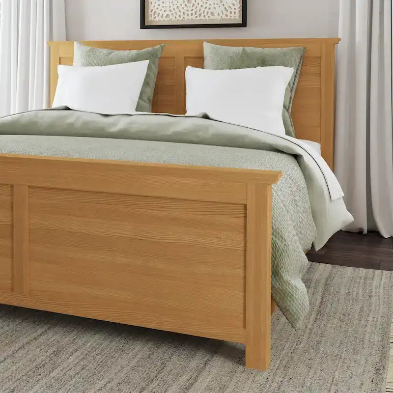 Lit King en bois brun Oak Park et deux tables de chevet
