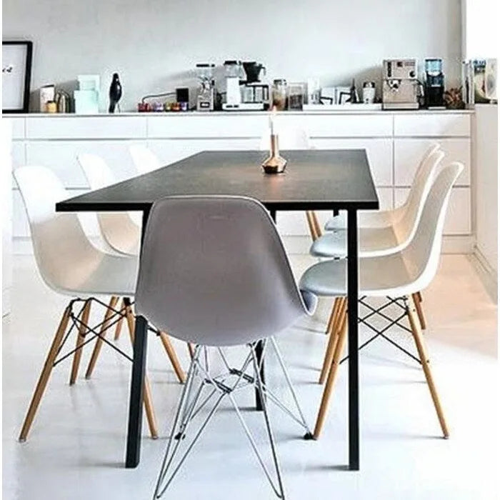 Chaises design en plastique Pieds filaires chromés argentés Rétro Salle à manger Accents Coque moulée Bureau Travail Base chromée Cuisine