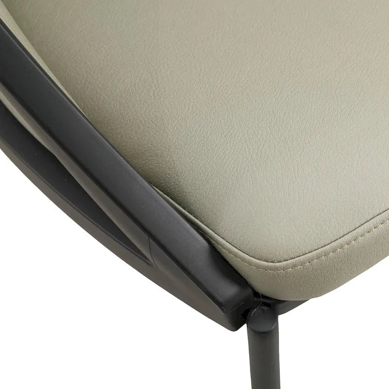 Chaise de salle à manger Urbane en similicuir et pieds en acier thermolaqué par LeisureMod