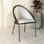 Chaise de salle à manger Urbane en similicuir et pieds en acier thermolaqué par LeisureMod