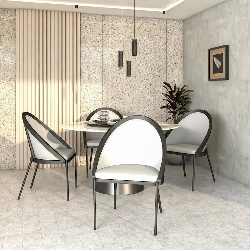 Chaise de salle à manger Urbane en similicuir et pieds en acier thermolaqué par LeisureMod
