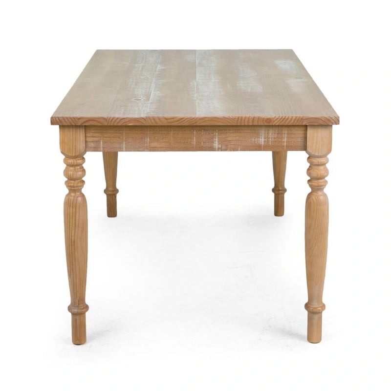 La table de salle à manger SandRidge au design « maison de plage »