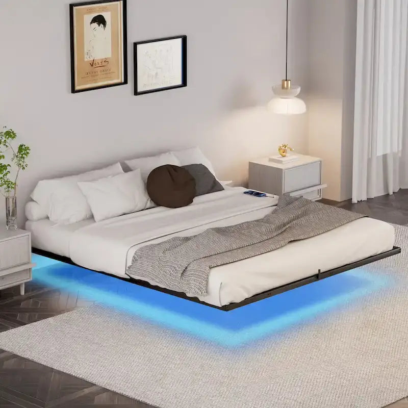 Cadre de lit flottant King Size avec lumières LED et station de charge - Plateforme en métal